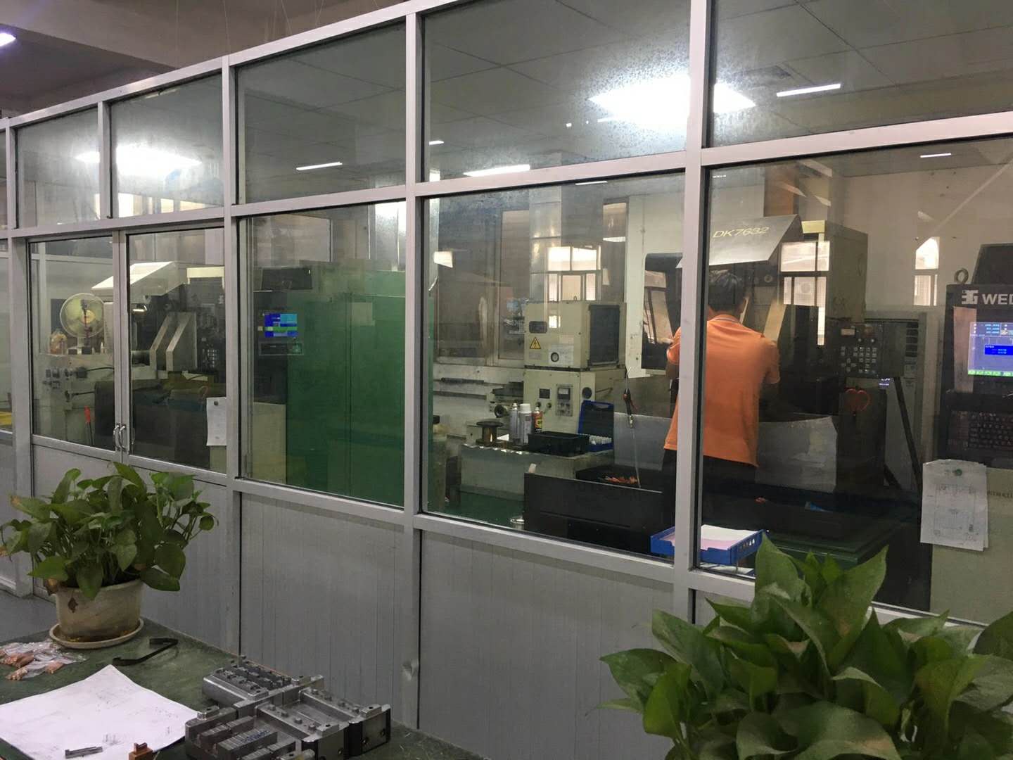 设备展示十六